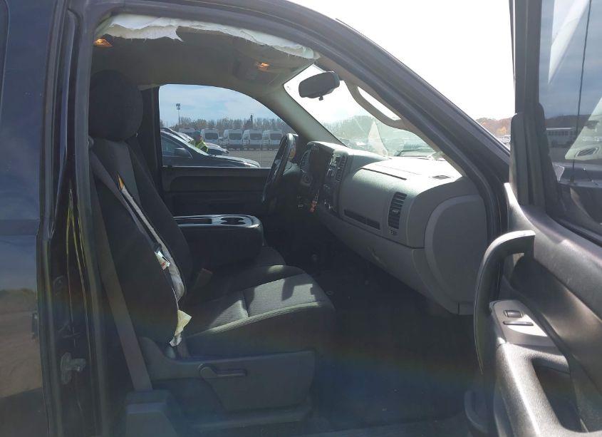 Photo 5 of 2011 Chevrolet Silverado 1500 LS (VIN 1GCRKREA8BZ167552)