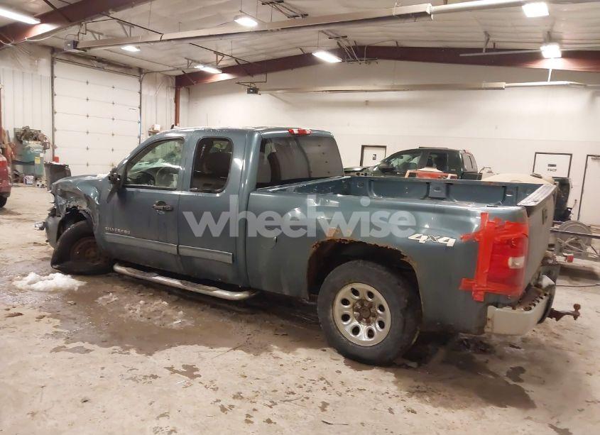 Photo 3 of 2011 Chevrolet Silverado 1500 LS (VIN 1GCRKREA9BZ164028)