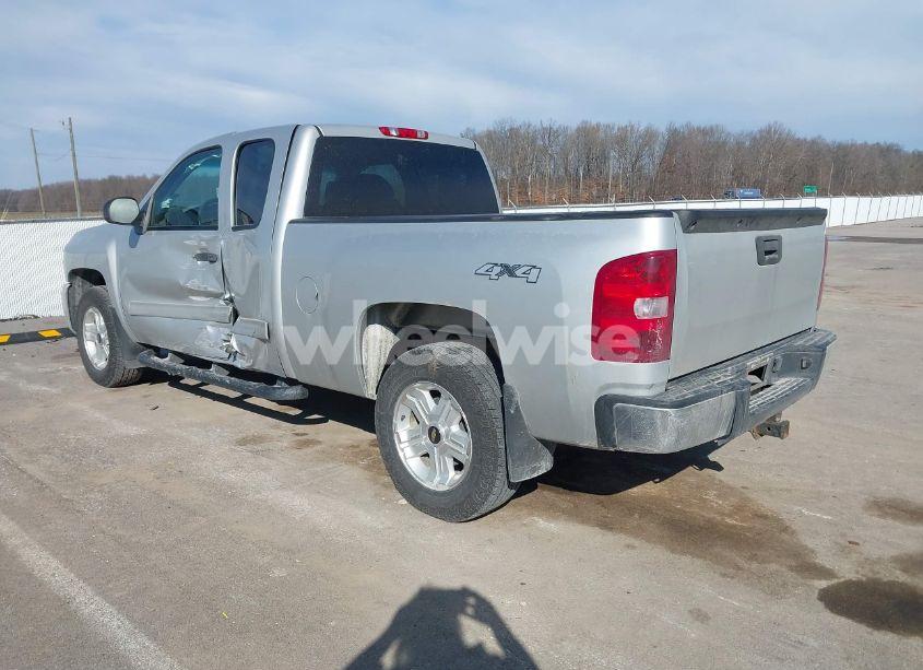 Photo 3 of 2011 Chevrolet Silverado 1500 LS (VIN 1GCRKREAXBZ153975)