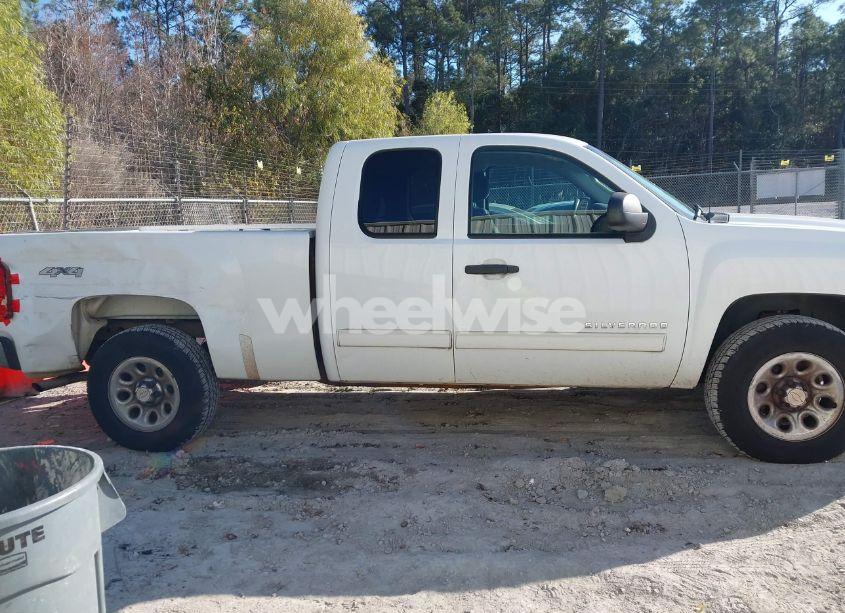 Photo 13 of 2011 Chevrolet Silverado 1500 LS (VIN 1GCRKREAXBZ286994)
