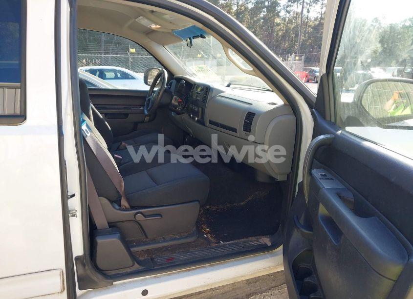 Photo 5 of 2011 Chevrolet Silverado 1500 LS (VIN 1GCRKREAXBZ286994)