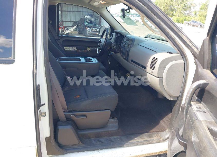 Photo 5 of 2012 Chevrolet Silverado 1500 LS (VIN 1GCRKREAXCZ307540)