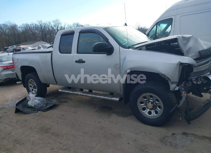 Photo 13 of 2013 Chevrolet Silverado 1500 LS (VIN 1GCRKREAXDZ114841)