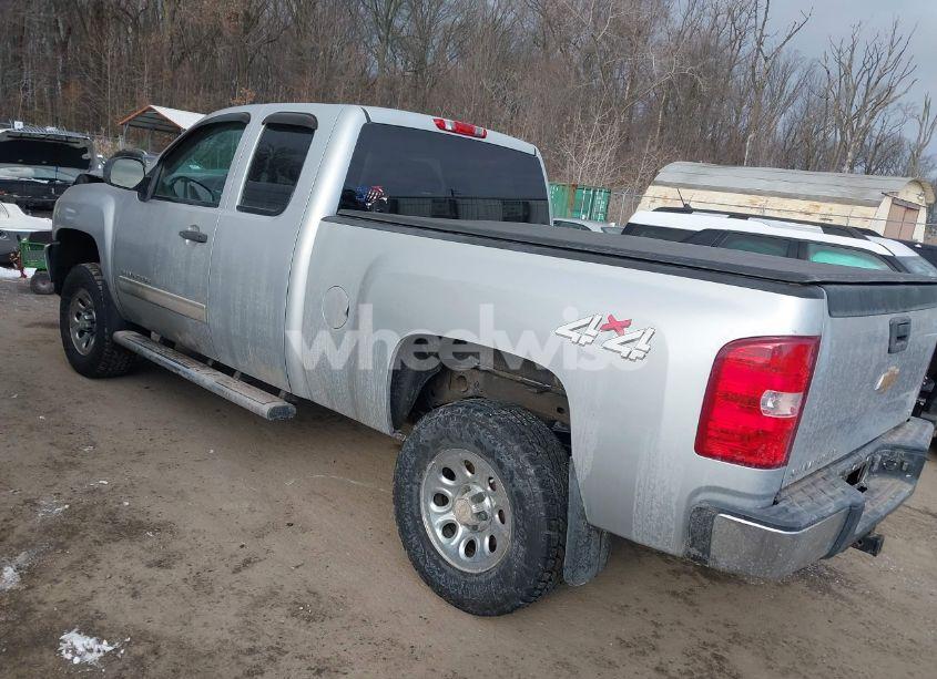 Photo 3 of 2013 Chevrolet Silverado 1500 LS (VIN 1GCRKREAXDZ114841)