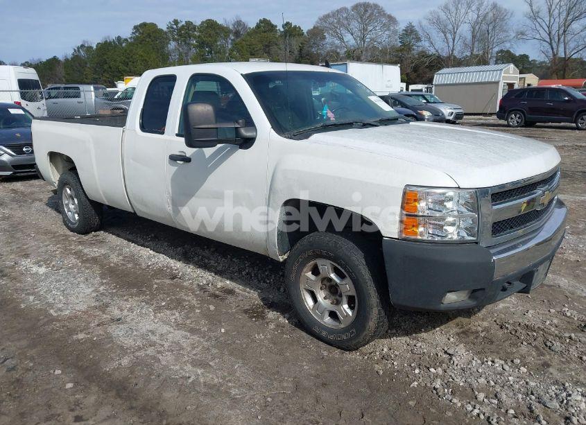 2011 Chevrolet Silverado 1500 LT (VIN 1GCRKSE01BZ264610) main photo