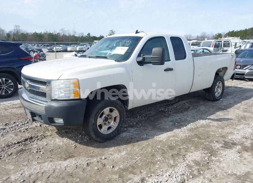 Photo 2 of 2011 Chevrolet Silverado 1500 LT (VIN 1GCRKSE01BZ264610)