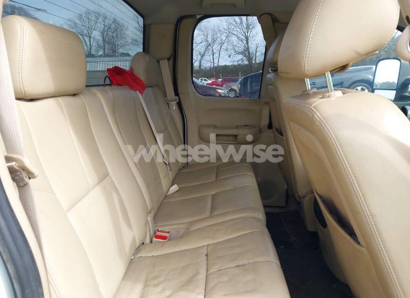 Photo 8 of 2011 Chevrolet Silverado 1500 LT (VIN 1GCRKSE01BZ264610)