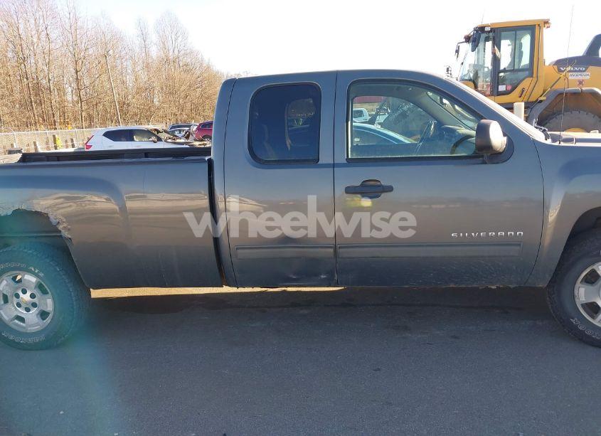 Photo 13 of 2011 Chevrolet Silverado 1500 LT (VIN 1GCRKSE05BZ382787)