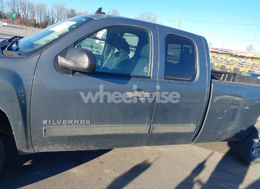 Photo 14 of 2011 Chevrolet Silverado 1500 LT (VIN 1GCRKSE05BZ382787)