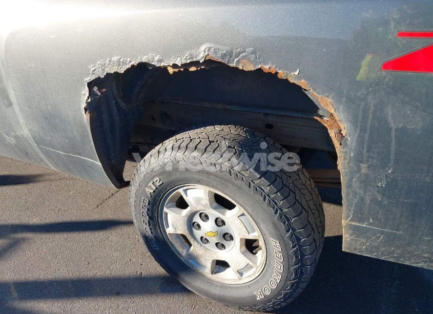 Photo 19 of 2011 Chevrolet Silverado 1500 LT (VIN 1GCRKSE05BZ382787)