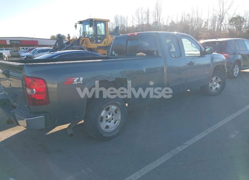 Photo 4 of 2011 Chevrolet Silverado 1500 LT (VIN 1GCRKSE05BZ382787)