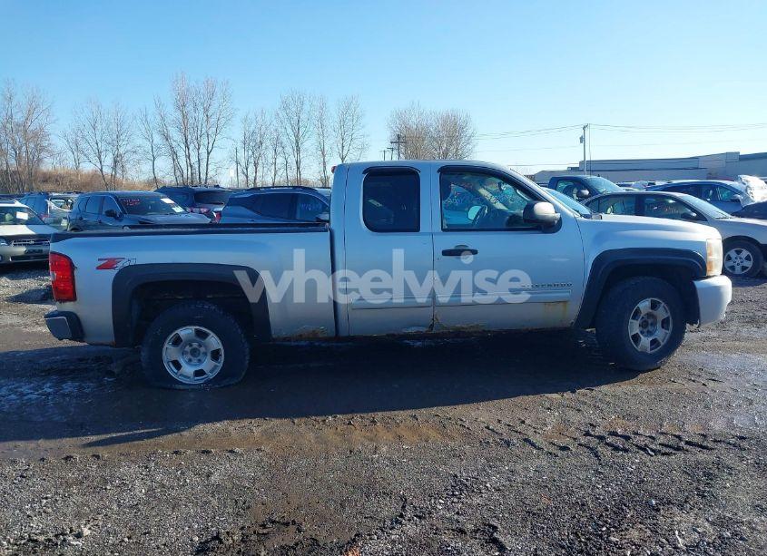 Photo 13 of 2011 Chevrolet Silverado 1500 LT (VIN 1GCRKSE30BZ147496)
