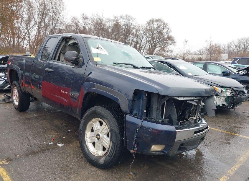 2011 Chevrolet Silverado 1500 LT (VIN 1GCRKSE30BZ246156) main photo