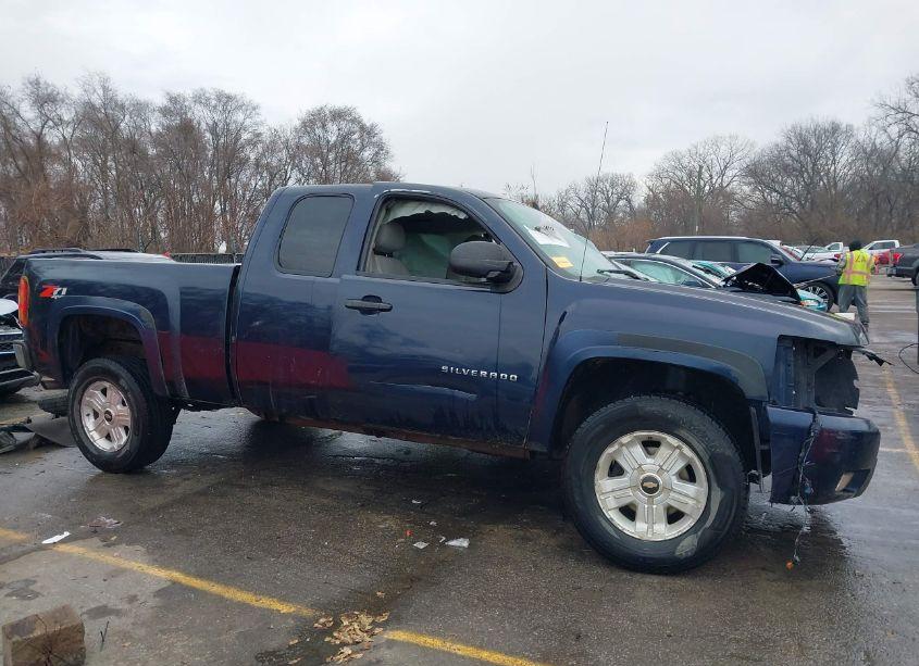 Photo 14 of 2011 Chevrolet Silverado 1500 LT (VIN 1GCRKSE30BZ246156)