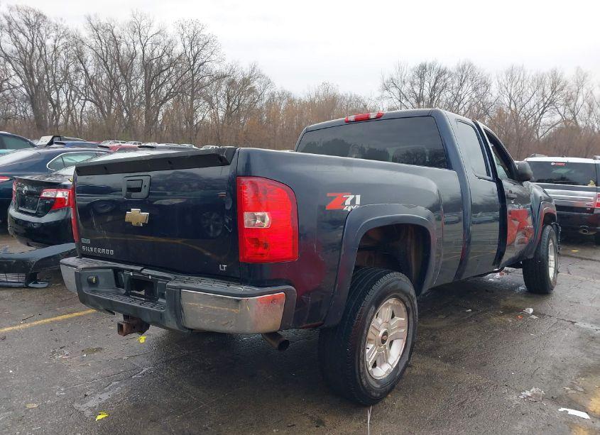 Photo 4 of 2011 Chevrolet Silverado 1500 LT (VIN 1GCRKSE30BZ246156)