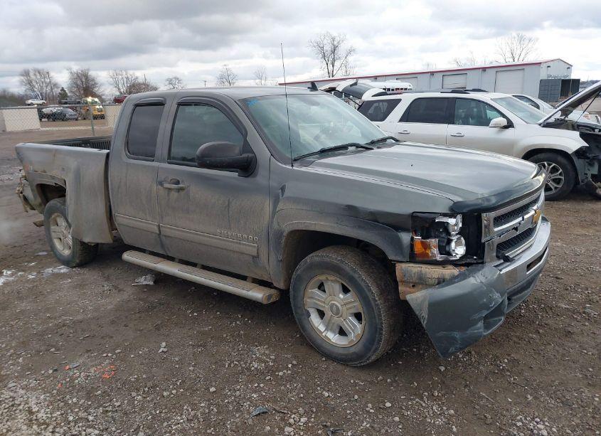 2011 Chevrolet Silverado 1500 LT (VIN 1GCRKSE30BZ280002) main photo