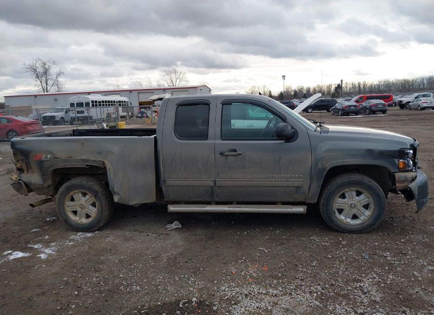 Photo 13 of 2011 Chevrolet Silverado 1500 LT (VIN 1GCRKSE30BZ280002)