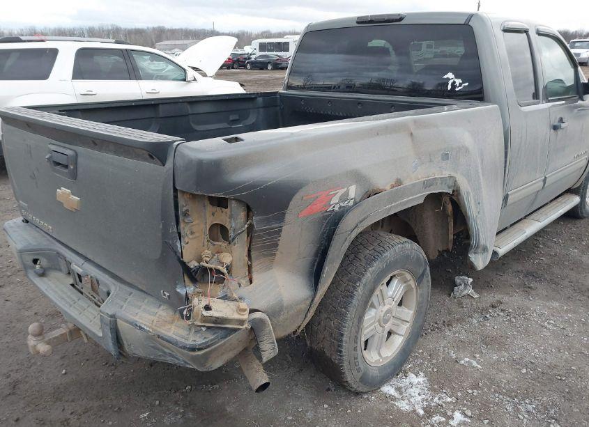 Photo 6 of 2011 Chevrolet Silverado 1500 LT (VIN 1GCRKSE30BZ280002)