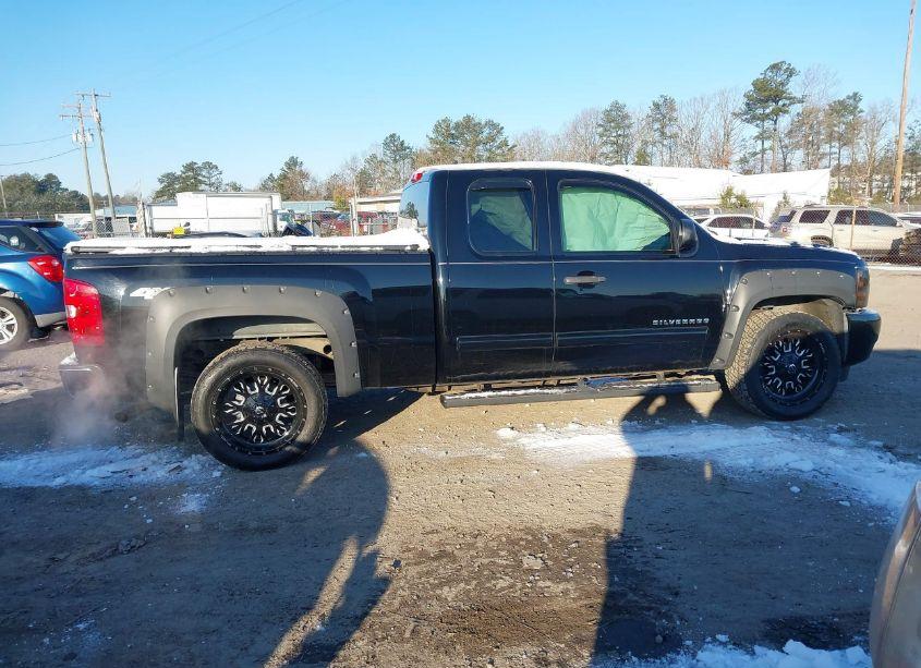 Photo 13 of 2011 Chevrolet Silverado 1500 LT (VIN 1GCRKSE30BZ363722)