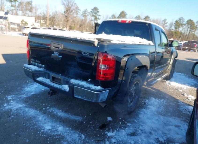 Photo 4 of 2011 Chevrolet Silverado 1500 LT (VIN 1GCRKSE30BZ363722)