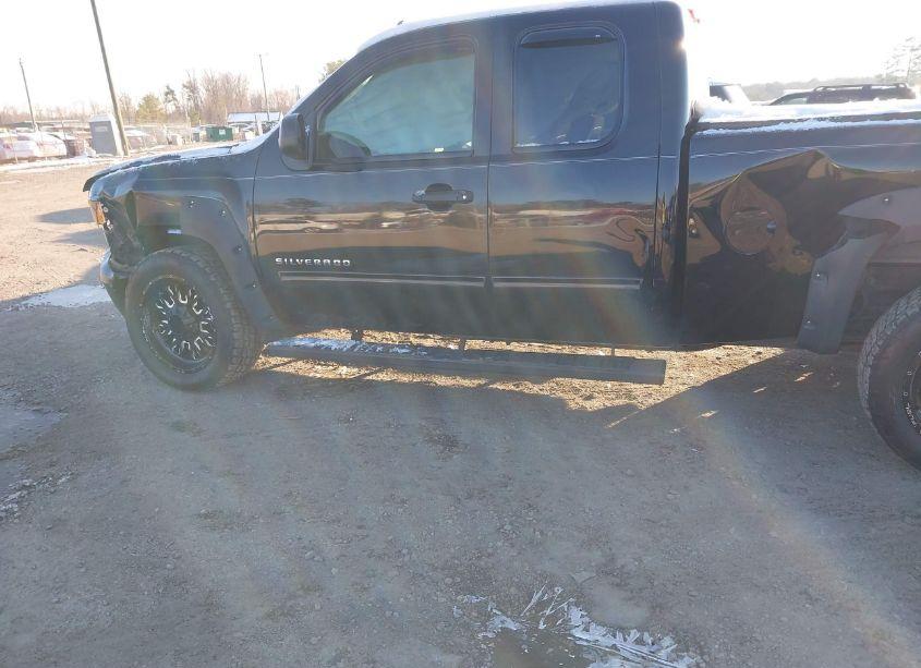 Photo 6 of 2011 Chevrolet Silverado 1500 LT (VIN 1GCRKSE30BZ363722)