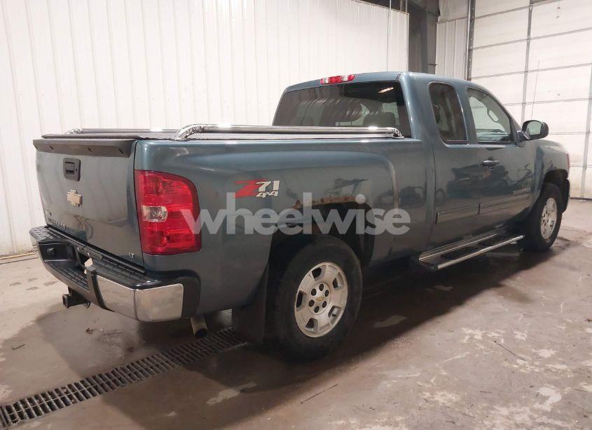 Photo 4 of 2011 Chevrolet Silverado 1500 LT (VIN 1GCRKSE30BZ405483)