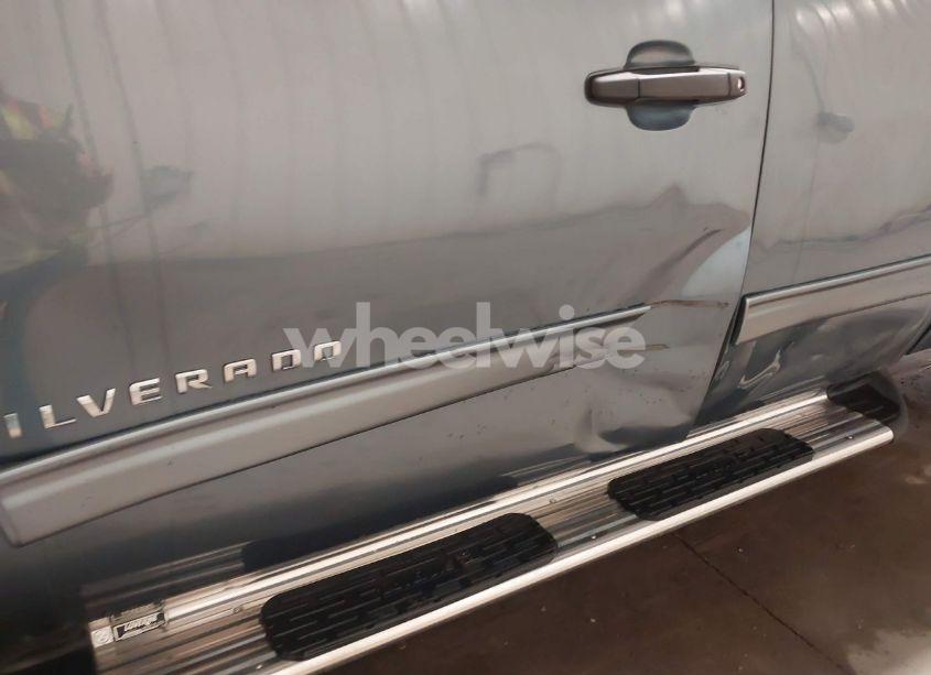 Photo 6 of 2011 Chevrolet Silverado 1500 LT (VIN 1GCRKSE30BZ405483)