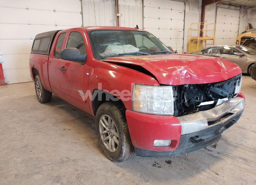 2011 Chevrolet Silverado 1500 LT (VIN 1GCRKSE31BZ302122) main photo