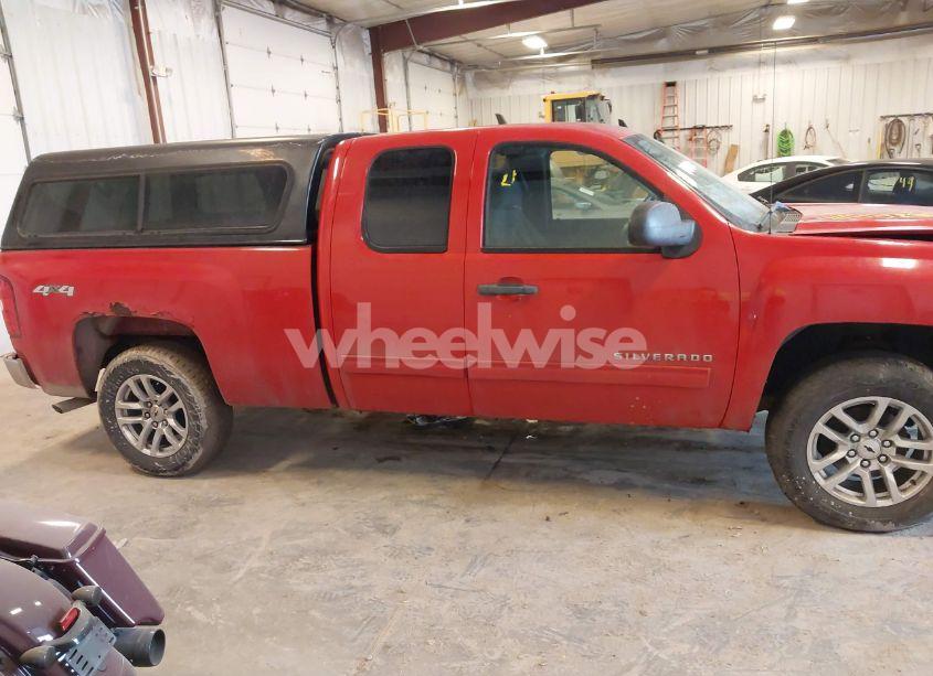 Photo 13 of 2011 Chevrolet Silverado 1500 LT (VIN 1GCRKSE31BZ302122)