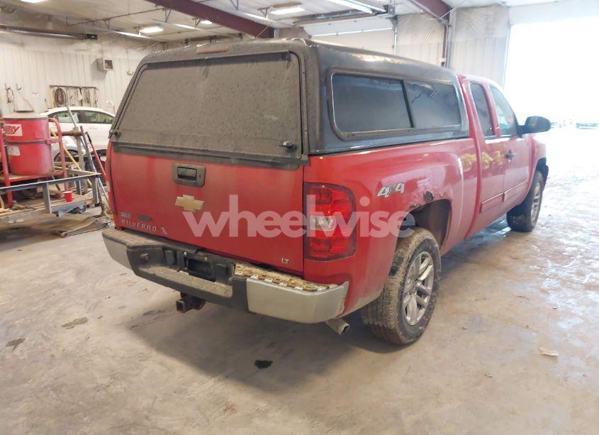 Photo 4 of 2011 Chevrolet Silverado 1500 LT (VIN 1GCRKSE31BZ302122)