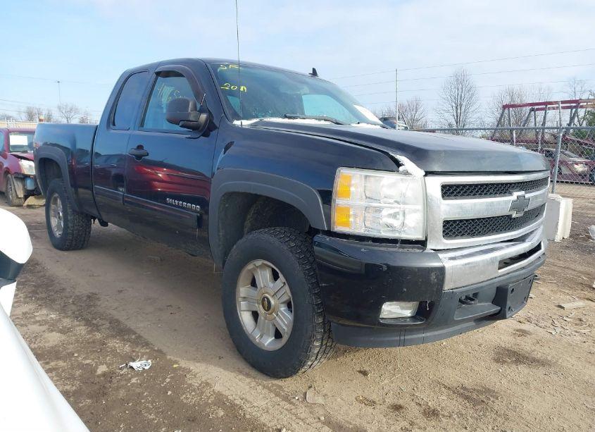 2011 Chevrolet Silverado 1500 LT (VIN 1GCRKSE31BZ344273) main photo