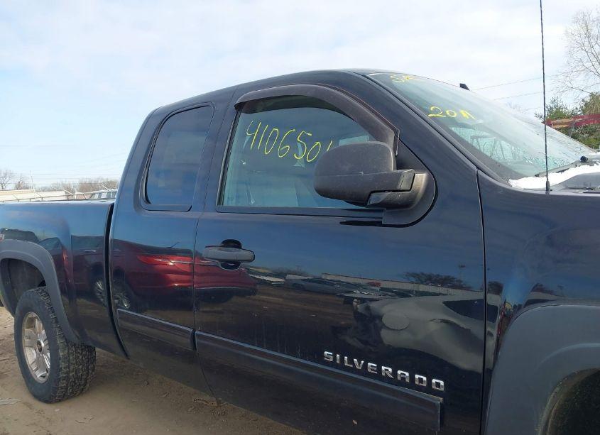 Photo 13 of 2011 Chevrolet Silverado 1500 LT (VIN 1GCRKSE31BZ344273)