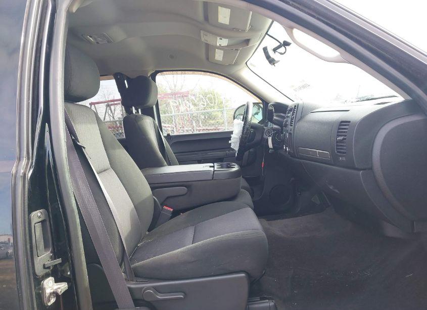 Photo 5 of 2011 Chevrolet Silverado 1500 LT (VIN 1GCRKSE31BZ344273)