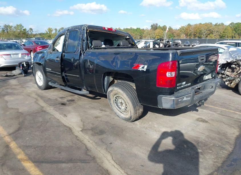 Photo 3 of 2011 Chevrolet Silverado 1500 LT (VIN 1GCRKSE31BZ357007)