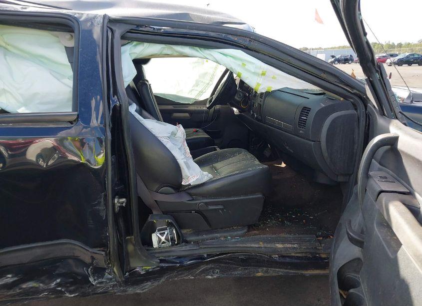 Photo 5 of 2011 Chevrolet Silverado 1500 LT (VIN 1GCRKSE31BZ357007)