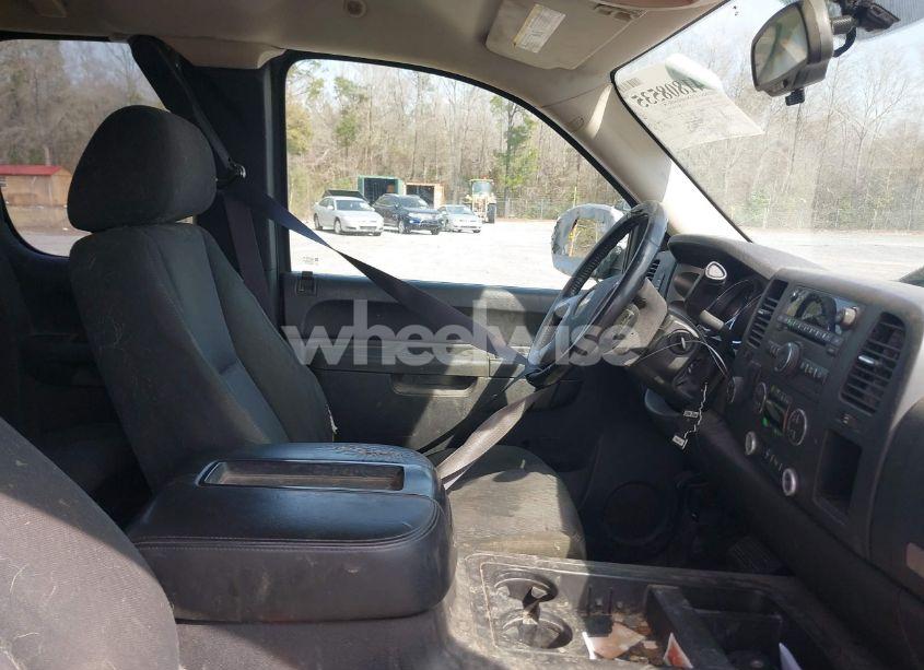 Photo 5 of 2011 Chevrolet Silverado 1500 LT (VIN 1GCRKSE31BZ362126)