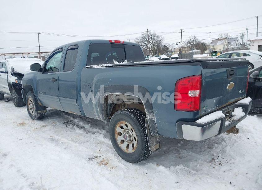 Photo 3 of 2011 Chevrolet Silverado 1500 LT (VIN 1GCRKSE31BZ385387)