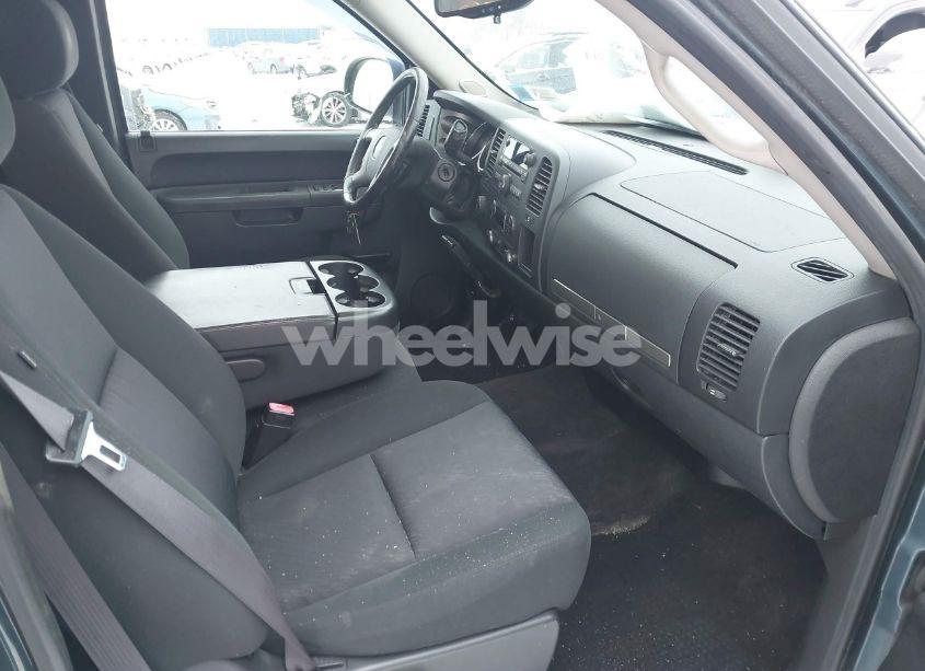 Photo 5 of 2011 Chevrolet Silverado 1500 LT (VIN 1GCRKSE31BZ385387)