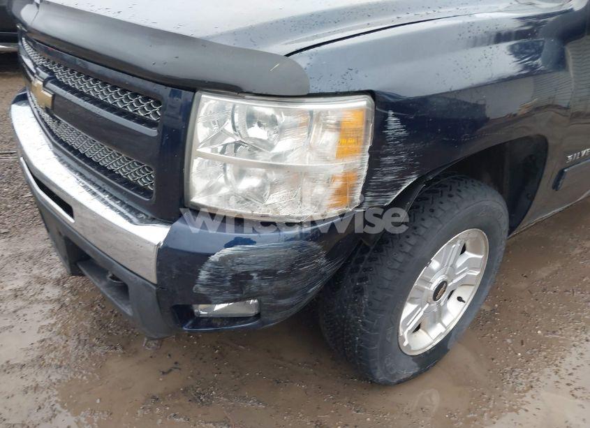 Photo 6 of 2011 Chevrolet Silverado 1500 LT (VIN 1GCRKSE31BZ391173)