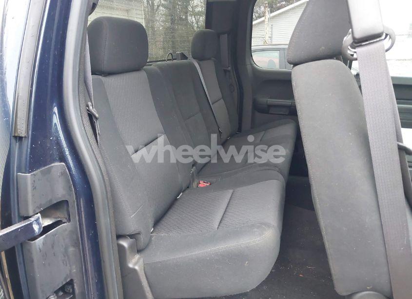 Photo 8 of 2011 Chevrolet Silverado 1500 LT (VIN 1GCRKSE31BZ391173)