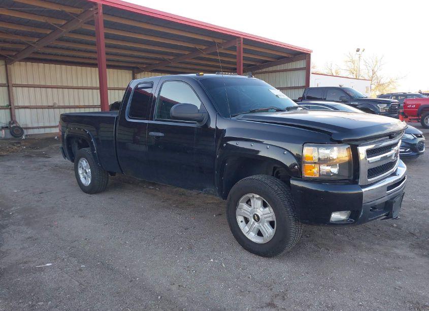 2011 Chevrolet Silverado 1500 LT (VIN 1GCRKSE31BZ401801) main photo