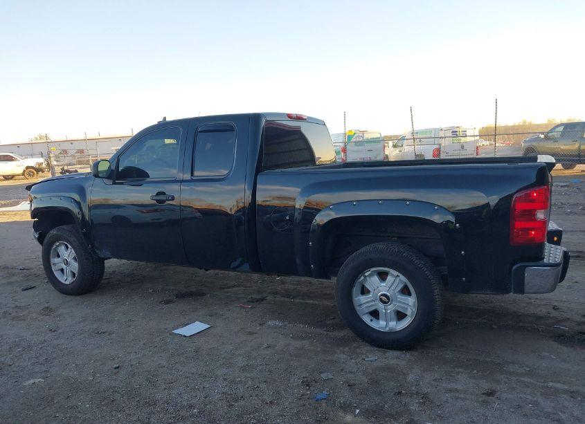 Photo 14 of 2011 Chevrolet Silverado 1500 LT (VIN 1GCRKSE31BZ401801)