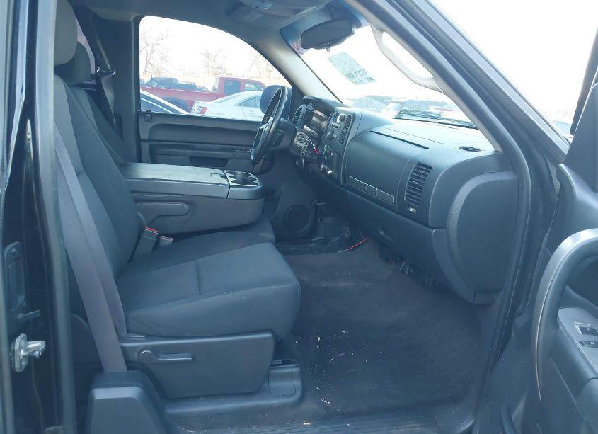 Photo 5 of 2011 Chevrolet Silverado 1500 LT (VIN 1GCRKSE31BZ401801)