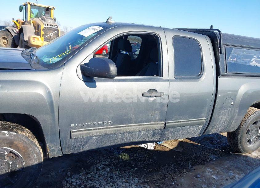 Photo 14 of 2011 Chevrolet Silverado 1500 LT (VIN 1GCRKSE31BZ410868)