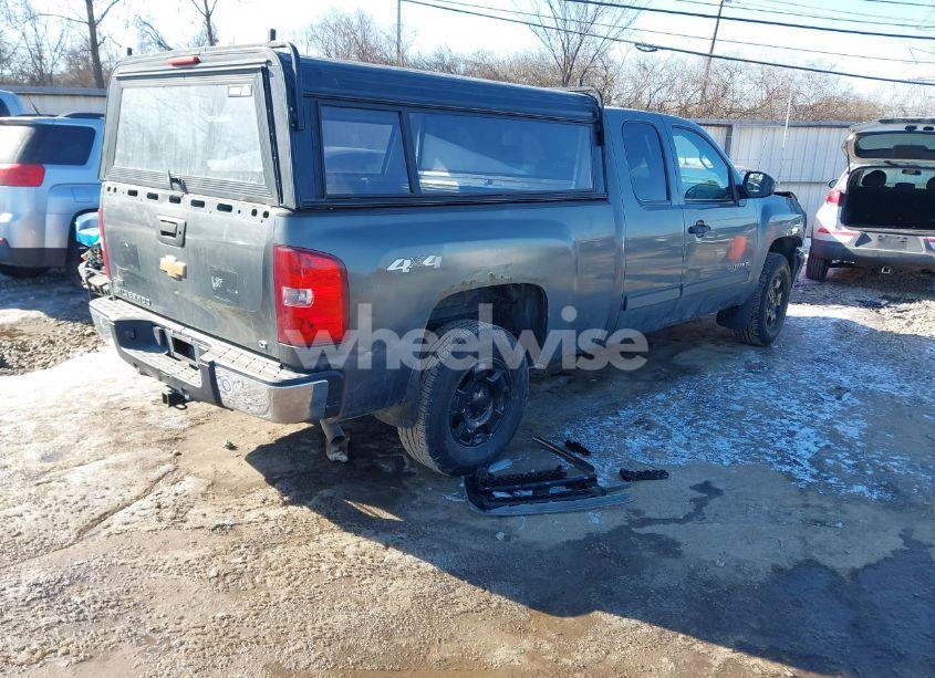 Photo 4 of 2011 Chevrolet Silverado 1500 LT (VIN 1GCRKSE31BZ410868)