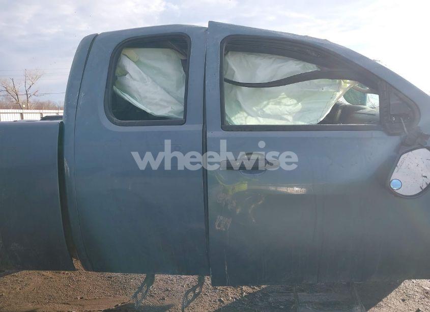 Photo 13 of 2011 Chevrolet Silverado 1500 LT (VIN 1GCRKSE31BZ431820)