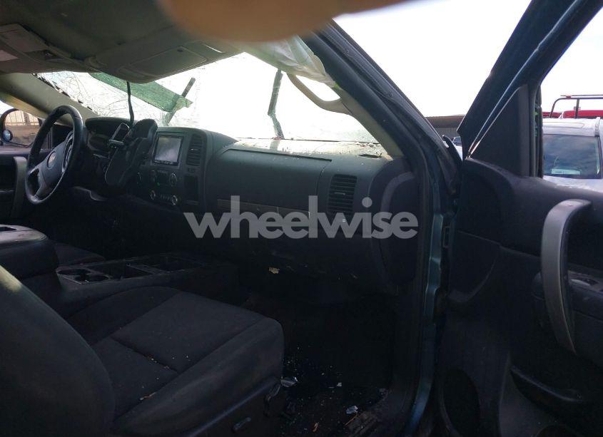 Photo 5 of 2011 Chevrolet Silverado 1500 LT (VIN 1GCRKSE31BZ431820)