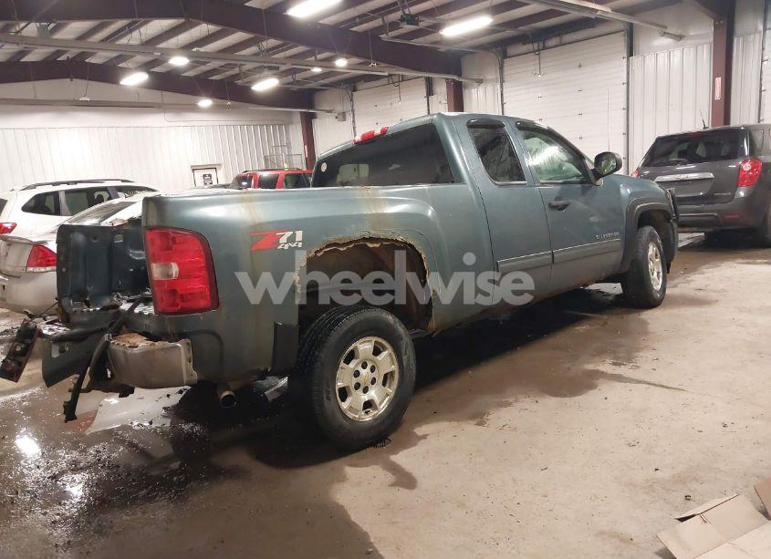 Photo 4 of 2011 Chevrolet Silverado 1500 LT (VIN 1GCRKSE31BZ441182)