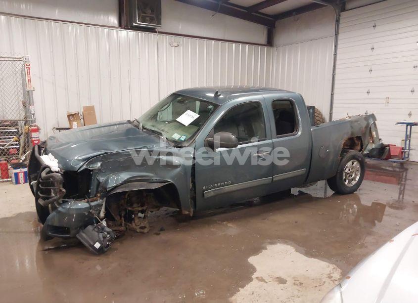 Photo 6 of 2011 Chevrolet Silverado 1500 LT (VIN 1GCRKSE31BZ441182)