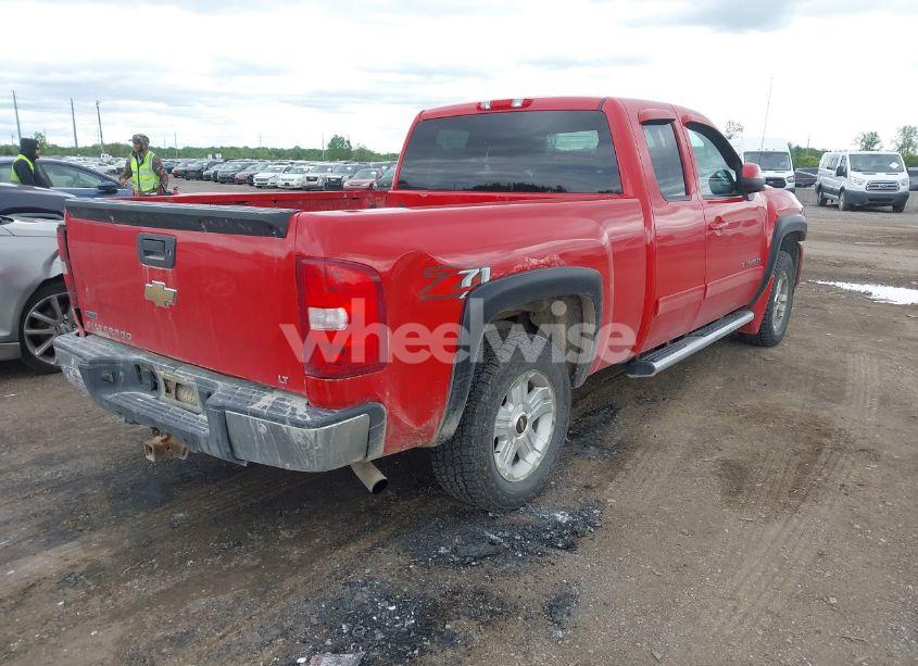 Photo 4 of 2011 Chevrolet Silverado 1500 LT (VIN 1GCRKSE32BZ257269)